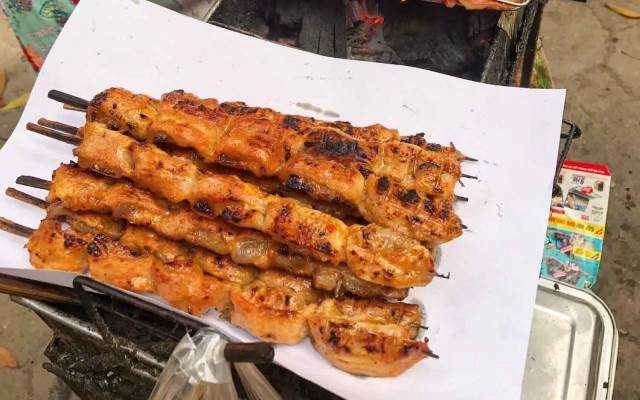 Ăn vặt Bánh Mi Thịt Xiên Nướng - Ngõ Quan Thổ 1