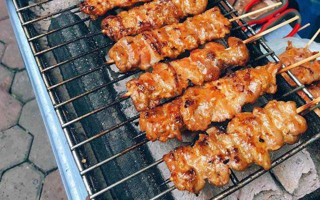 Ăn vặt Bánh Mì Thịt Xiên Nướng - Trần Nhân Tông