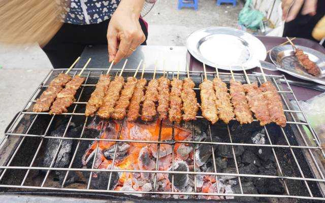 Ăn vặt Bánh Mì Thịt Xiên