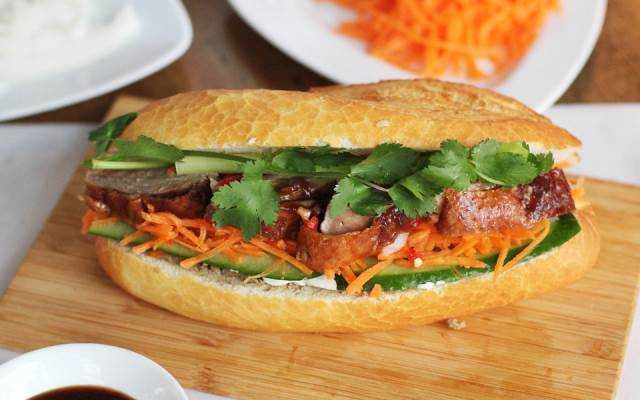 Ăn vặt Bánh Mì Trường Phát