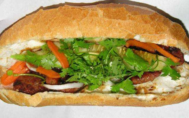 Ăn vặt Bánh Mì Tuấn Mập - Phan Đình Phùng