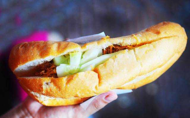 Ăn vặt Bánh Mì U Xuân - Hà Đông