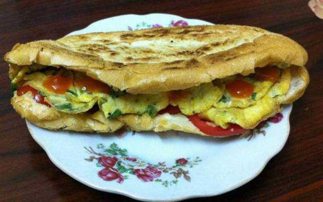 Ăn vặt Bánh Mì Vỉa Hè - Nguyễn Sơn