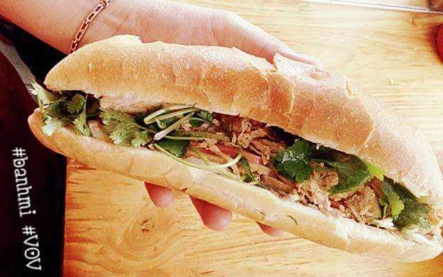 Ăn vặt Bánh Mì Vợ Ong Vàng - Đại La