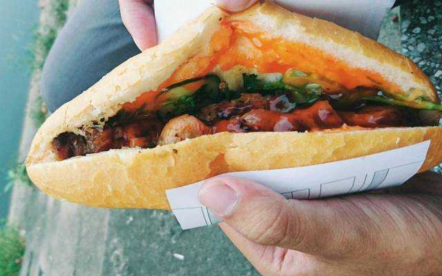 Ăn vặt Bánh Mì Xiên Nướng