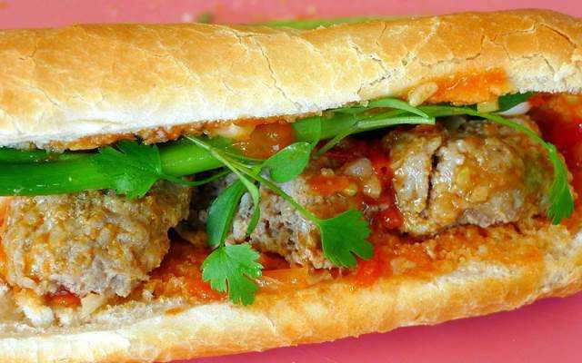 Ăn vặt Bánh Mì Xíu Mại - Mạc Đĩnh Chi