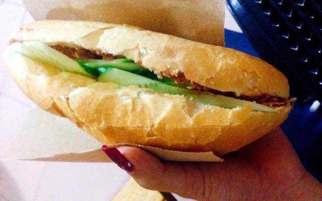 Ăn vặt Bánh Mì & Xôi - Nguyễn Quý Đức