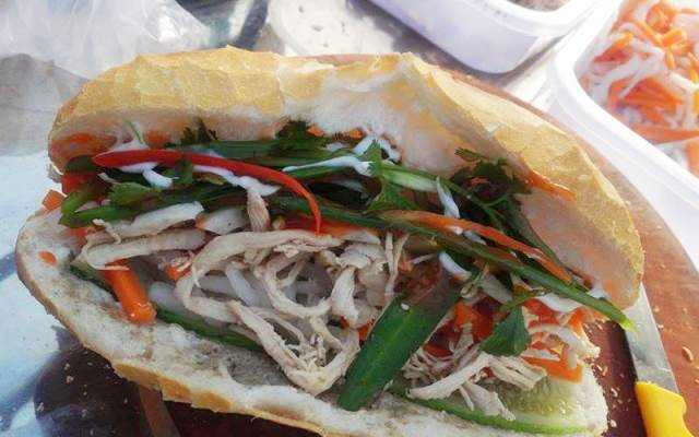 Ăn vặt Bánh Mì Bắp Bakery - Bánh Mì Gà Rôti