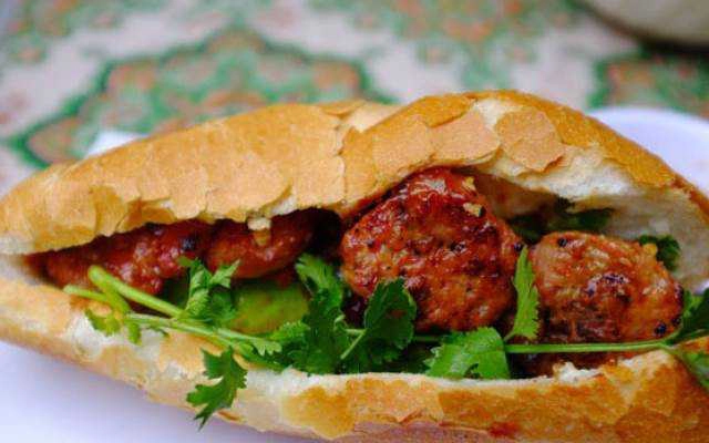Ăn vặt Bánh Mỳ Thịt Nướng - Lý Tự Trọng