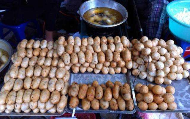 Ăn vặt Bánh Rán Bà Huyền