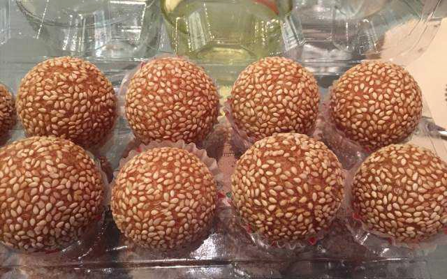 Ăn vặt Bánh Rán Bà Vịnh
