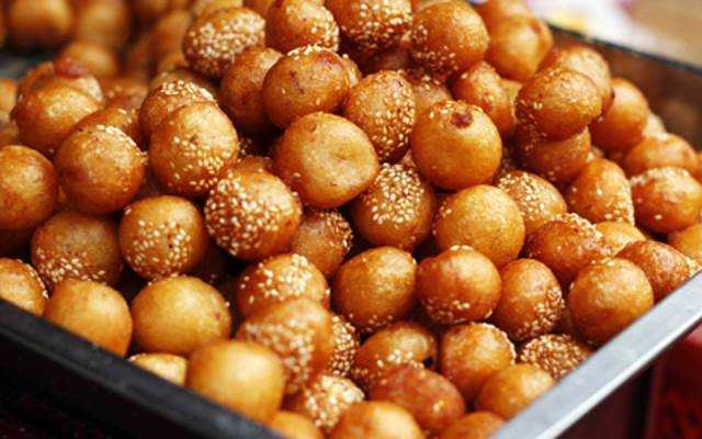 Ăn vặt Bánh Rán Hà Nội
