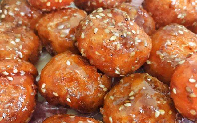 Ăn vặt Bánh Rán Mật - Chợ Cầu Sâng