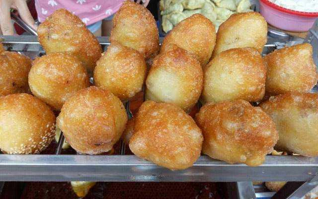 Ăn vặt Bánh Rán - Trương Định