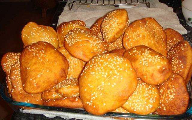 Ăn vặt Bánh Tiêu Chiên - Lê Thị Hồng Gấm