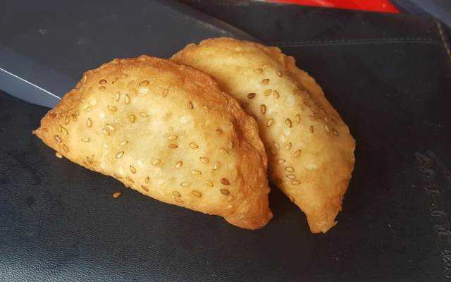 Ăn vặt Bánh Tiêu Đỗ Xanh - Đồng Văn Cống