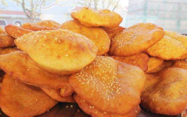 Ăn vặt Bánh Tiêu - Nguyễn Huệ