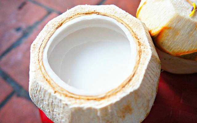 Ăn vặt Bánh Tráng Nướng & Dừa Xiêm Ninh Hòa