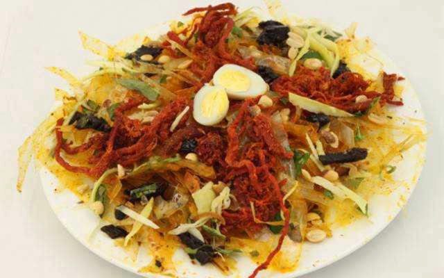 Ăn vặt Bánh Tráng Trộn Chân Cầu Chợ Dinh