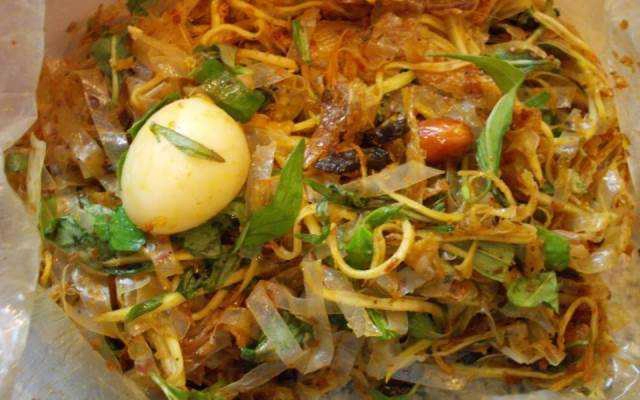 Ăn vặt Bánh Tráng Trộn Cô Tư