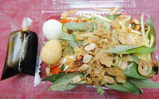Ăn vặt Bánh Tráng Trộn