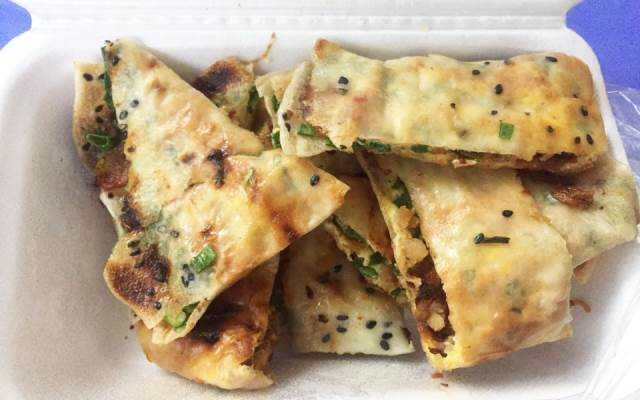Ăn vặt Bánh Tráng Trứng Vỉa Hè
