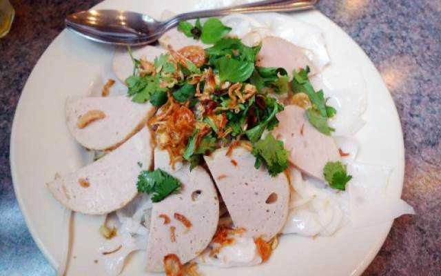 Ăn vặt Bánh Ướt Bà Già A Phò