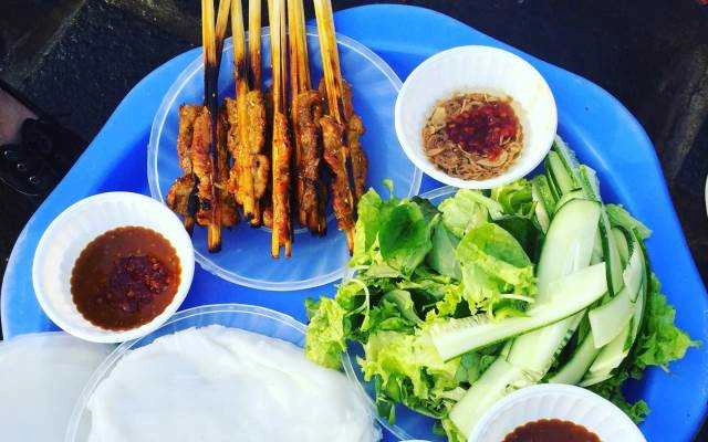 Ăn vặt Bánh Ướt Cuốn Thịt Nướng - Bờ Sông Hoài