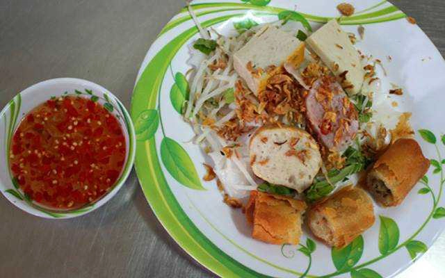 Ăn vặt Bánh Uớt - Trần Khắc Chân