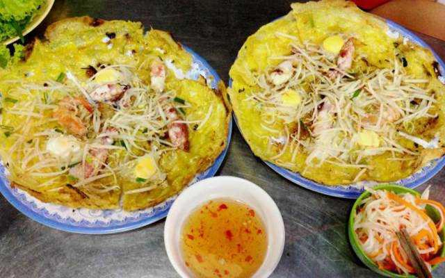 Ăn vặt Bánh Xèo Bến Chợ
