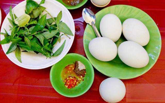 Ăn vặt Bánh Xèo & Hột Vịt Lộn