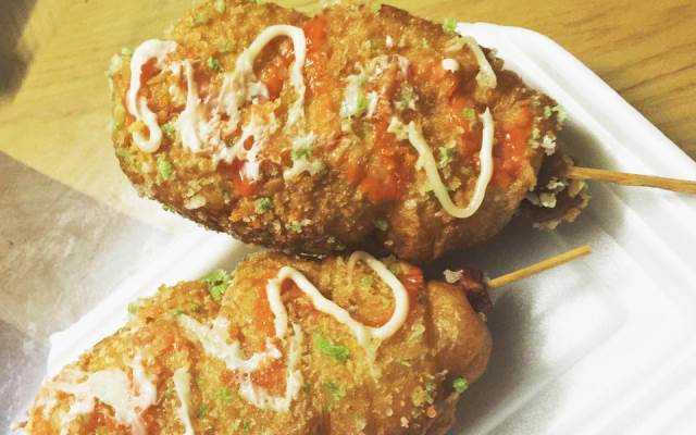 Ăn vặt Bánh Xúc Xích