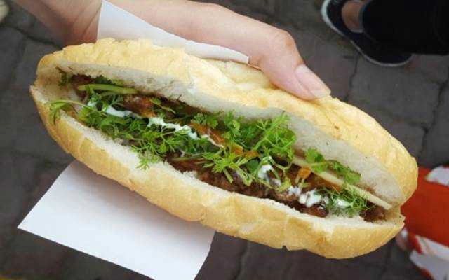 Ăn vặt Bảo Ngọc - Xôi Gà, Bánh Mì & Bún Thịt Nướng