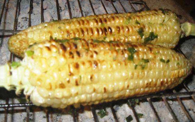 Ăn vặt Bắp Nướng Mỡ Hành - Trần Khắc Chân