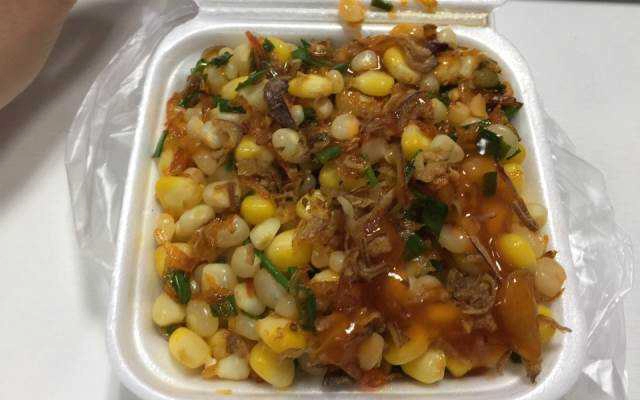 Ăn vặt Bắp Xào & Khoai Mì Hấp Dừa