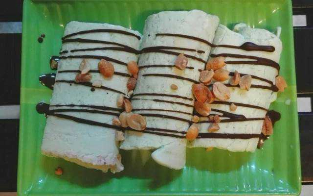 Ăn vặt Bé Bi Gon - Kem Cuộn Thái Lan