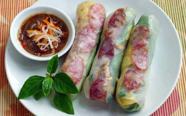 Ăn vặt Bò Bía Vũ - Nguyễn Thái Học