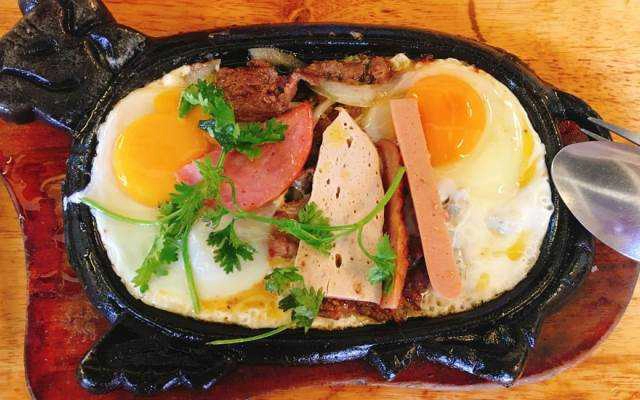 Ăn vặt Bò Né Cô Giang