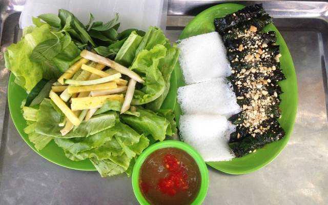 Ăn vặt Bò Nướng Lá Lốt - Đinh Tiên Hoàng