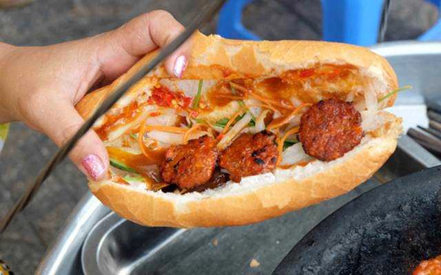 Ăn vặt Boss's Bakery - Bánh Mì Thịt Nướng