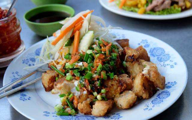 Ăn vặt Bột Chiên Trứng & Nui Xào Bò