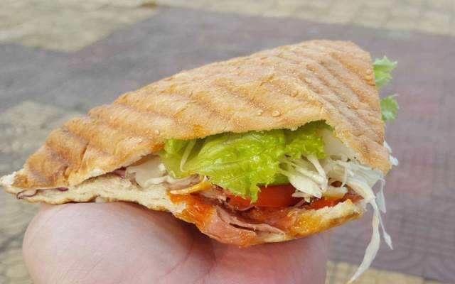 Ăn vặt Bruce Lee Kebab