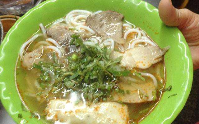 Ăn vặt Bún Bò Huế - Lê Hồng Phong