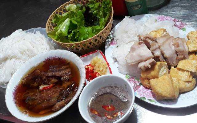 Ăn vặt Bún Chả & Bún Đậu - Giảng Võ