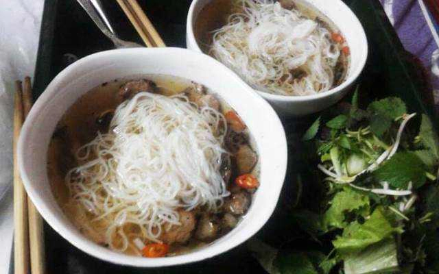 Ăn vặt Bún Chả Cô Hương - Chợ Kim Giang