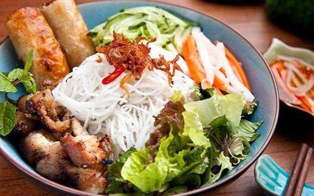 Ăn vặt Bún Chả Giò Cô Út