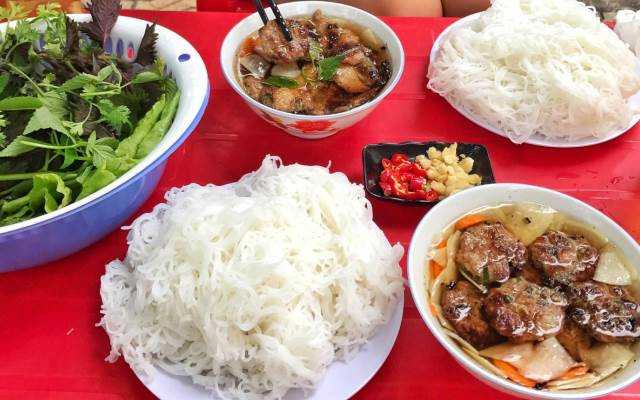 Ăn vặt Bún Chả - Trấn Vũ