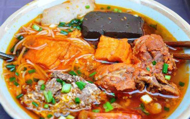 Ăn vặt Bún Riêu Cô Lệ