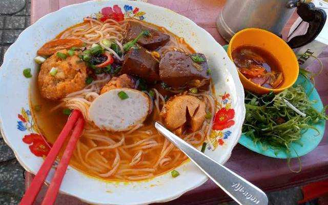 Ăn vặt Bún Riêu Cua - Ngã Tư Phạm Văn Chí