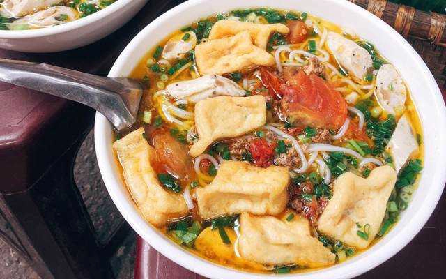 Ăn vặt Bún Riêu Gánh